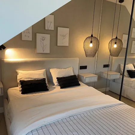 Prestige Zen & By Posesja Apartment *